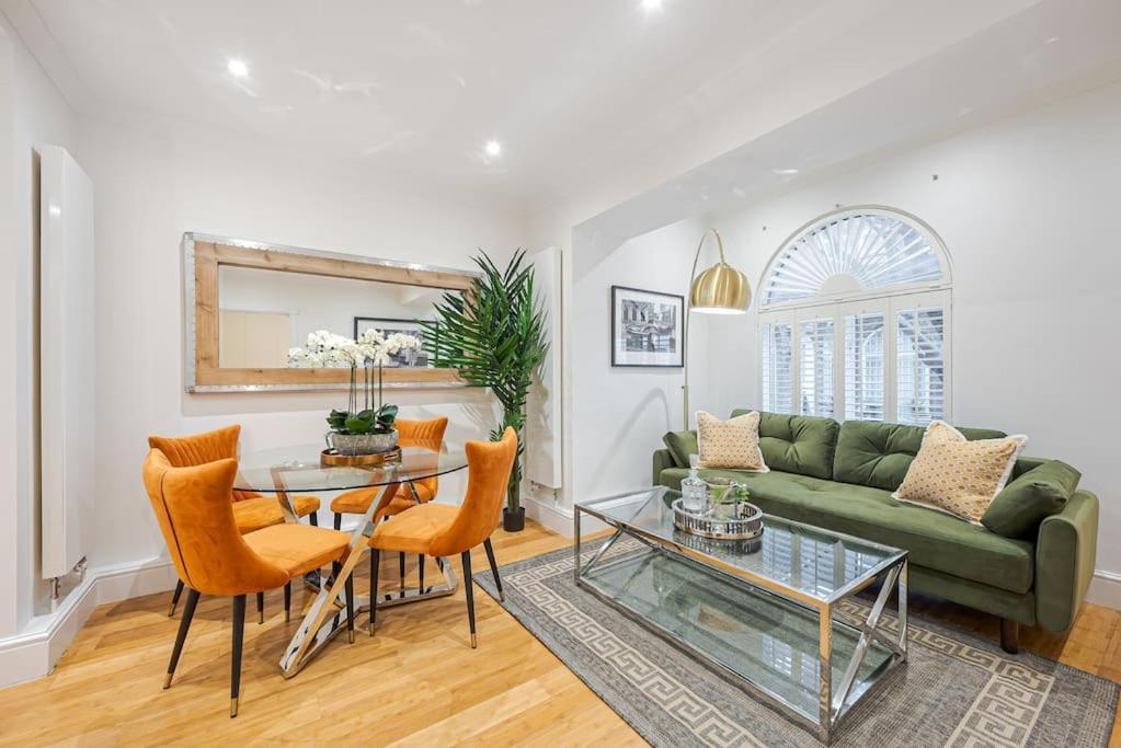 Chic Belgravia Hideaway With Private Patio 10 Mins To Harrods Londres Extérieur photo
