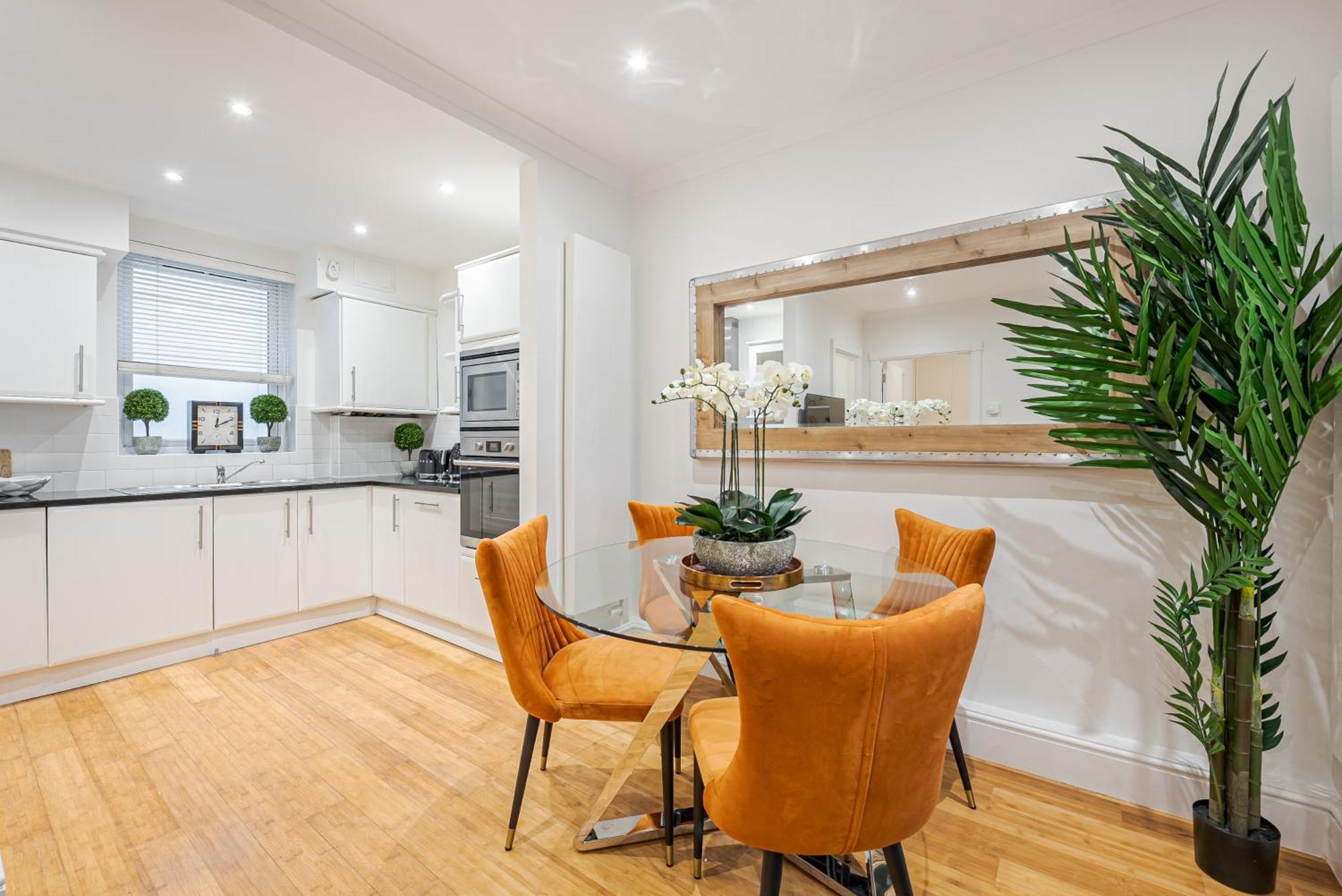 Chic Belgravia Hideaway With Private Patio 10 Mins To Harrods Londres Extérieur photo